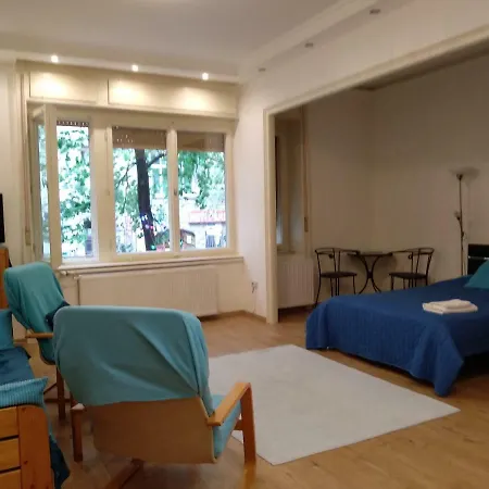 Lara Apartman Boedapest Buitenkant foto