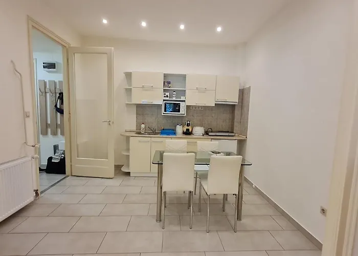 Lara Apartman